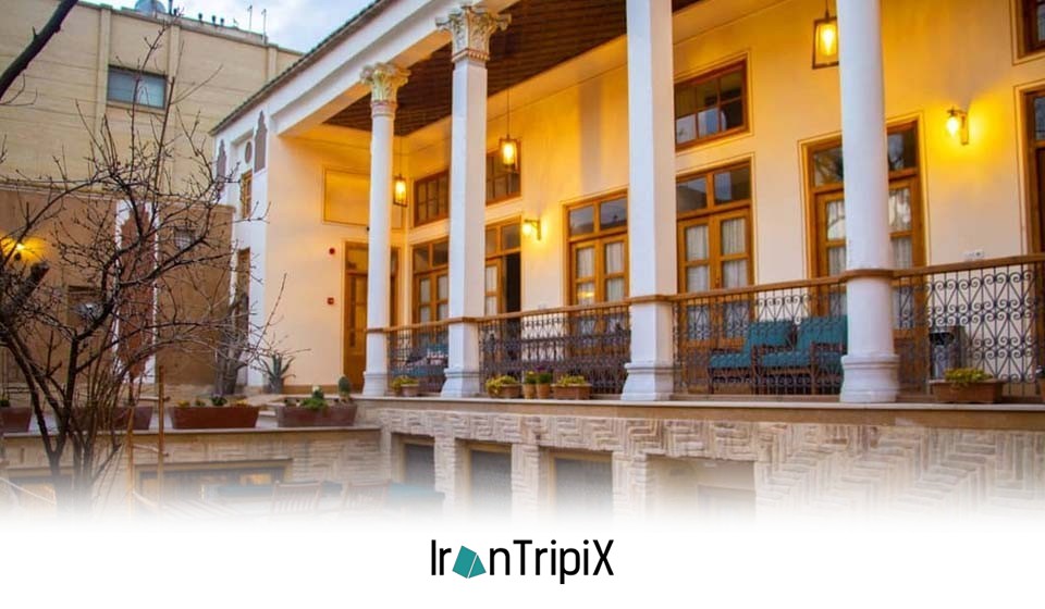 Traditional Stay at Little Square Isfahan