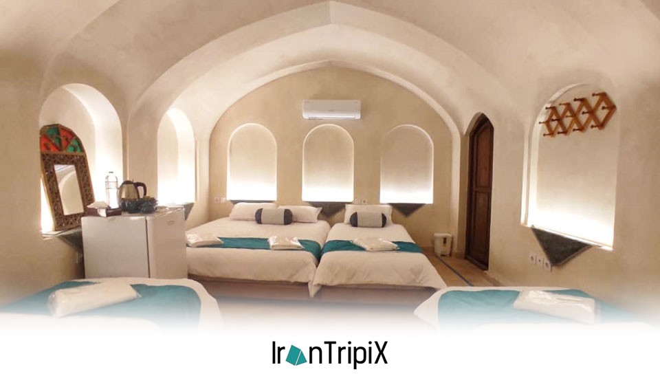 Traditional Taqcheshmeh Caravanserai Hotel Nosh Abad